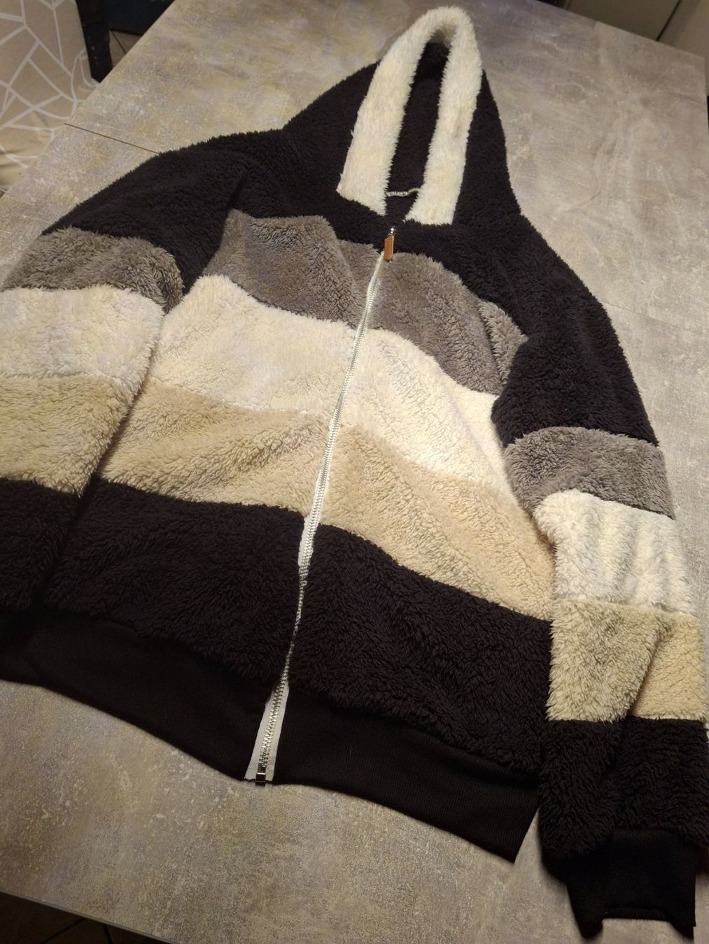 Giacche: Veste matière douce capuchon taille M – Usato da Villiers venduto da san_jn5w