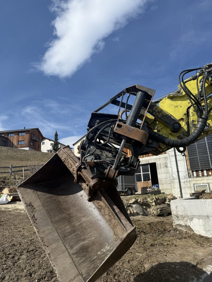 Menzi Muck Escavatori: Tiltrotator – Usato da Stierva venduto da Sifarrer 2