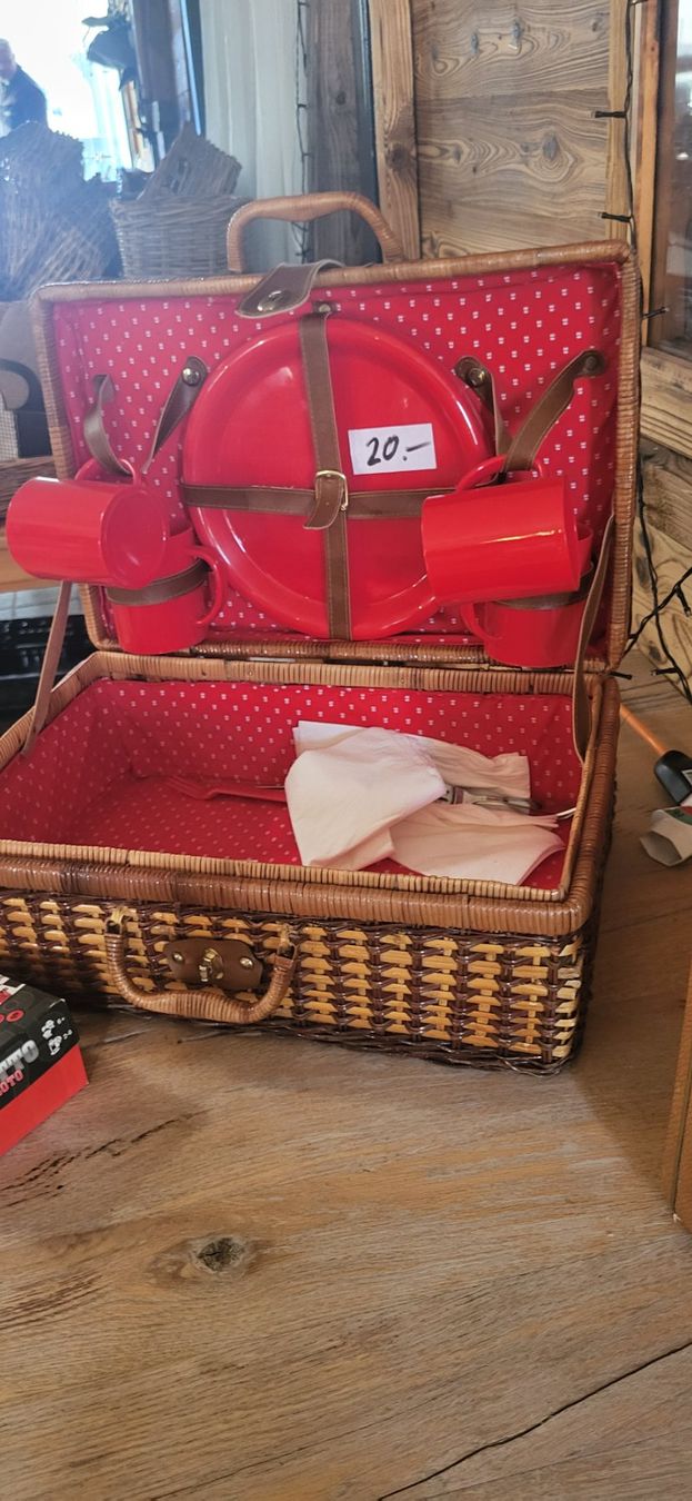 Services de table: Picknick Set – D'occasion à Thal par ExpofairAG
