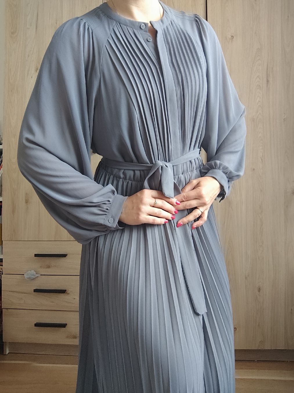 H&M Vestiti: H&M Dress pleated grey size M  – Usato da Mägenwil venduto da VintageGirly 2