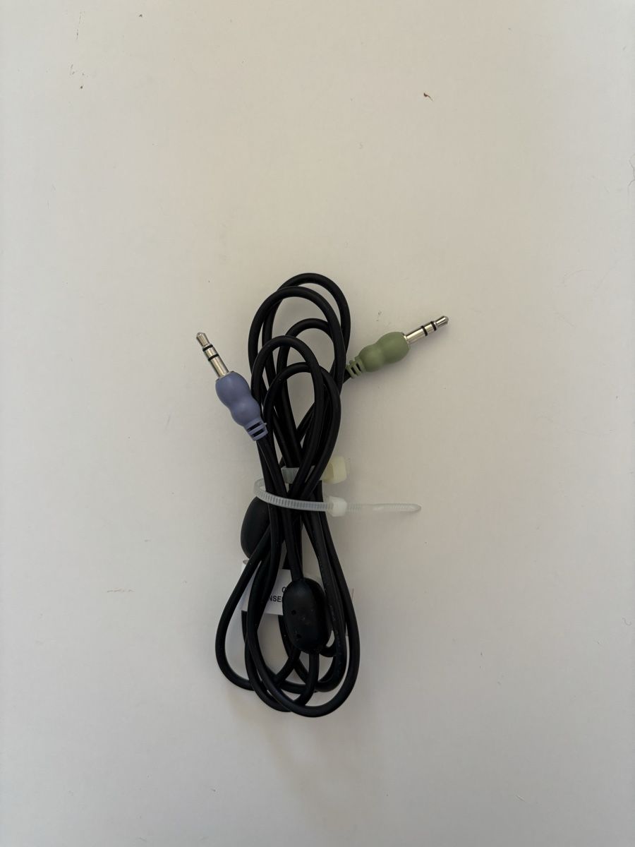 Kabel: Câble jack audio  – Gebraucht aus La Chaux-de-Fonds von DANIELA19961996
