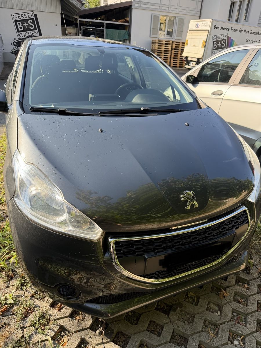Peugeot Automobili: Peugeot 208 – Usato da Bern venduto da hof_25d2 2