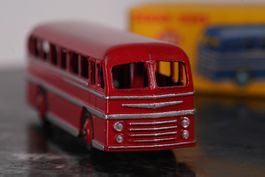 Dinky Toys 282 Duple Roadmaster Coach rot mit OVP