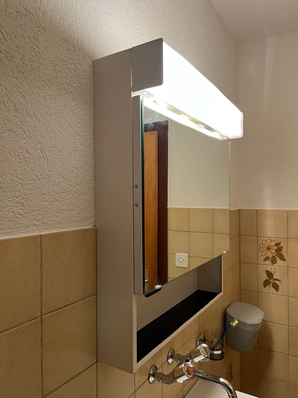Armadietti a specchio: Egrostar Spiegelschrank Vintage – Usato da Gelterkinden venduto da Giucimon 1