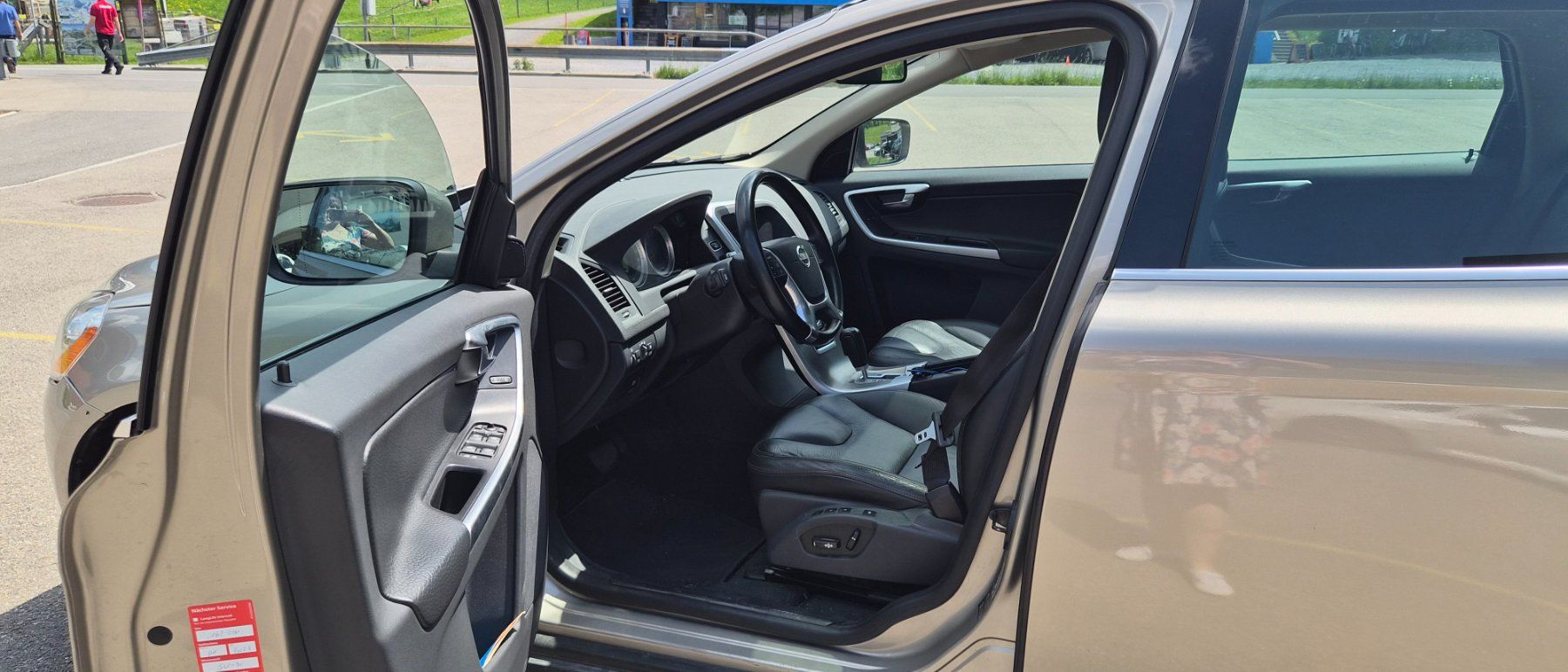 Volvo Automobili: Volvo XC 60 T6 – Usato da Alpthal venduto da Stj2 7
