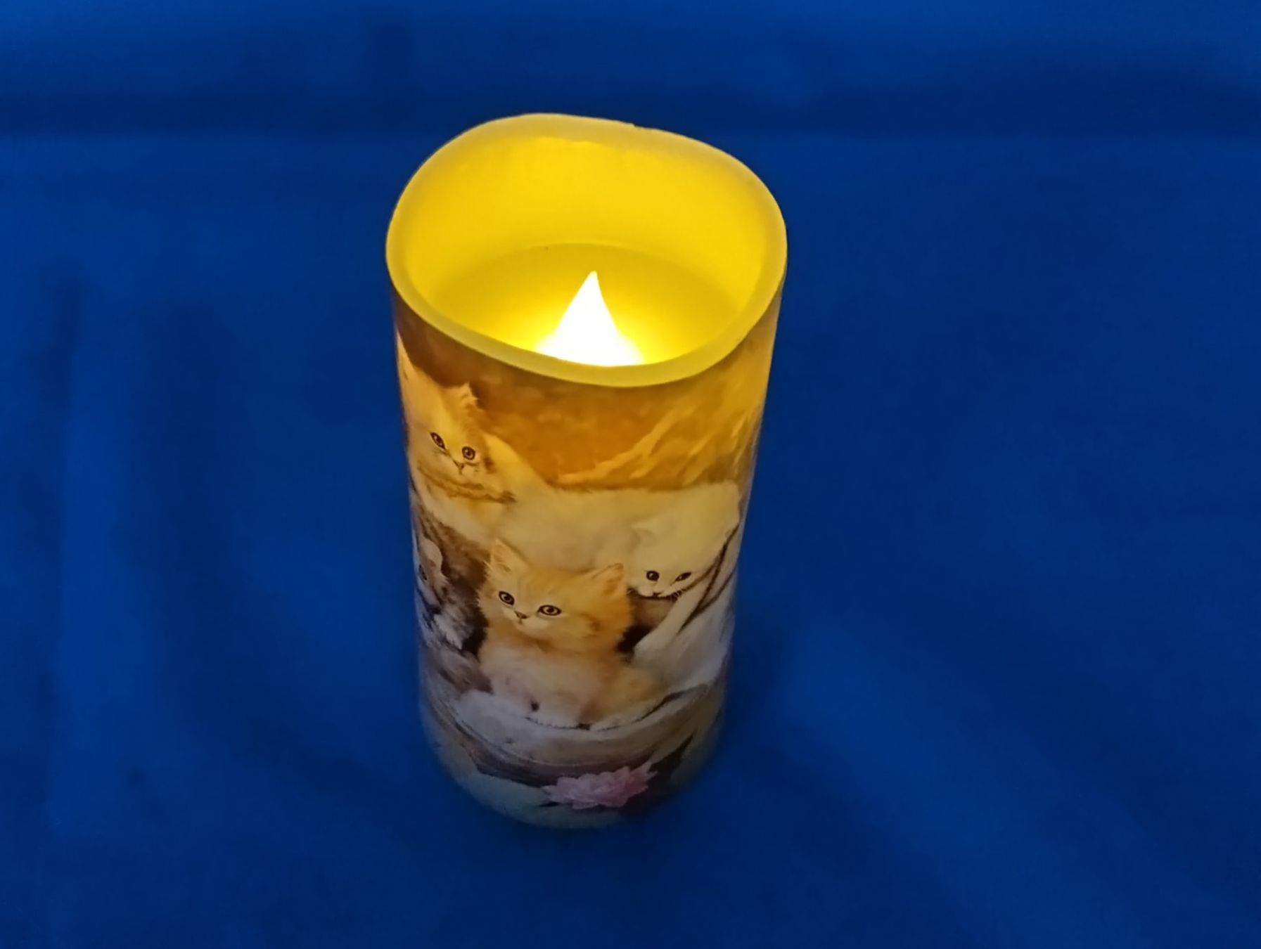 Candele: LED Kerze mit Katzen – Usato da Bellach venduto da JingleCherry 6
