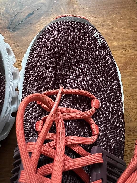 On Scarpe da donna: On Cloudswift Laufschuhe neuwertig Grösse 36.5 – Usato da Arlesheim venduto da SKA_4144 3