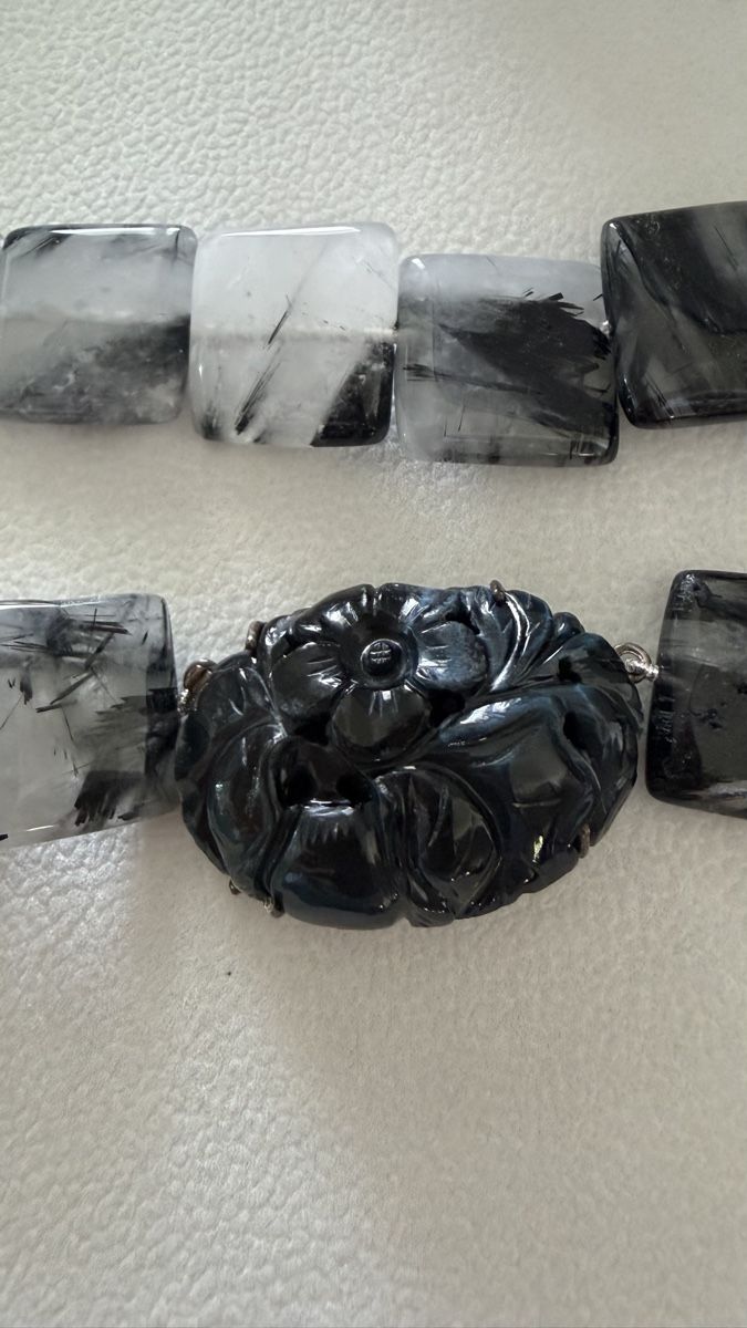 Colliers: TOURMALINATED QUARTZ NECKLACE – Neuf (Voir description) à Horgen par jgo_mxn5 2
