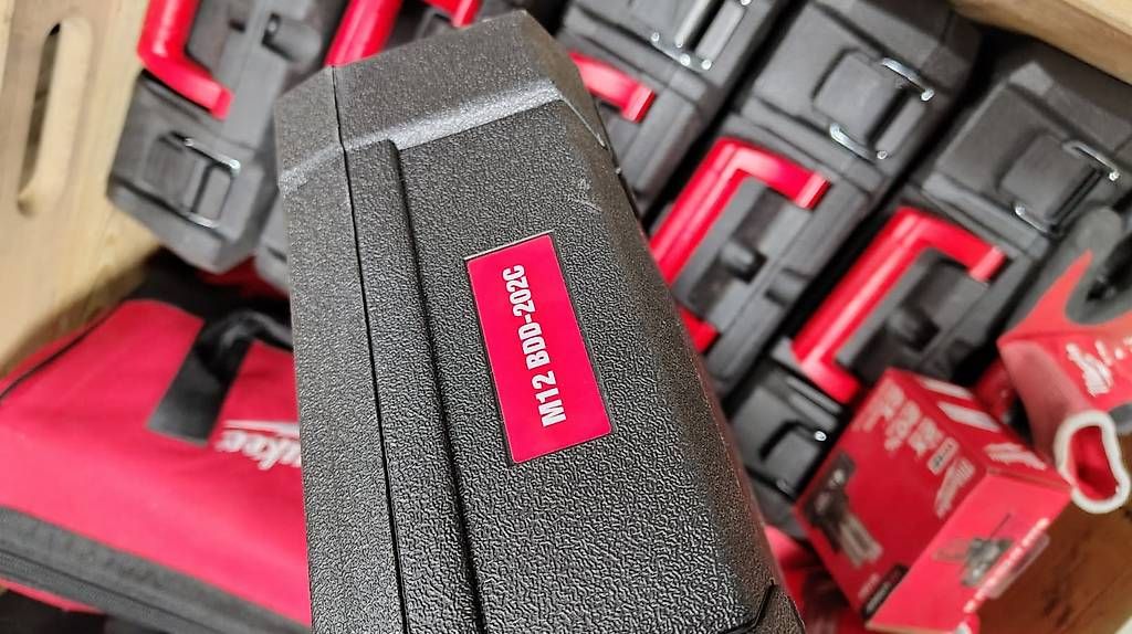 Milwaukee Alle Werkzeuge: Milwaukee M12BDD-202C – Neu (gemäss Beschreibung) aus Urdorf von WeMaWe 2