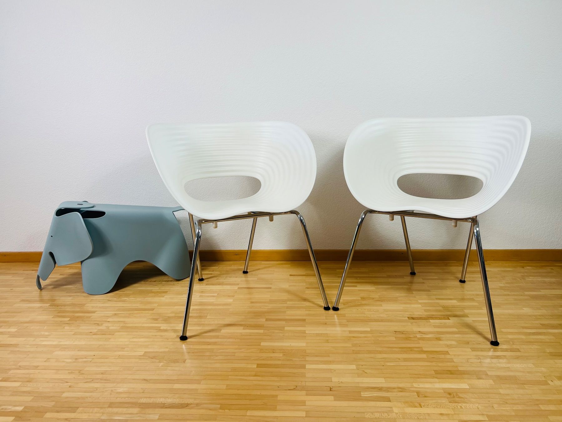 Vitra Sedie: 2 Vitra Tom Vac Stühle von Ron Arad – Usato da Egg b. Zürich venduto da B02_Designklassiker 1