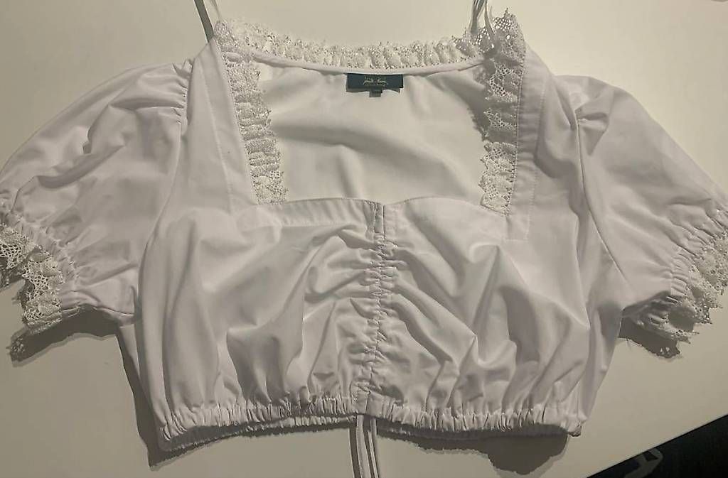 Lotti di vestiti: Krüger Dirndl inkl. 2 Blusen – Usato da Mühlrüti venduto da xantos27 3