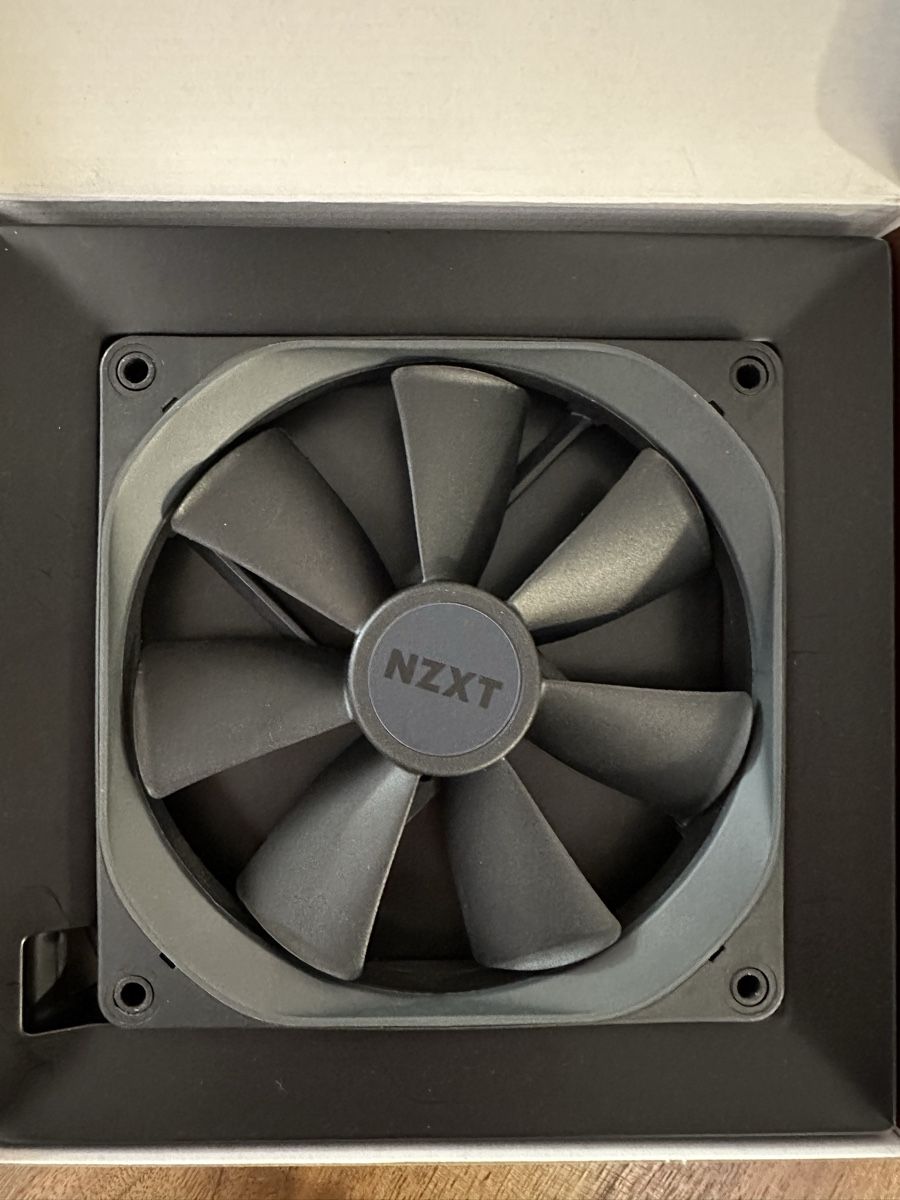 Amd Componenti elettronici: AMD CPU Kühler und NZXT 140mm Lüfter – Nuovo (secondo la descrizione) da Zürich venduto da ivw_7yl6 1
