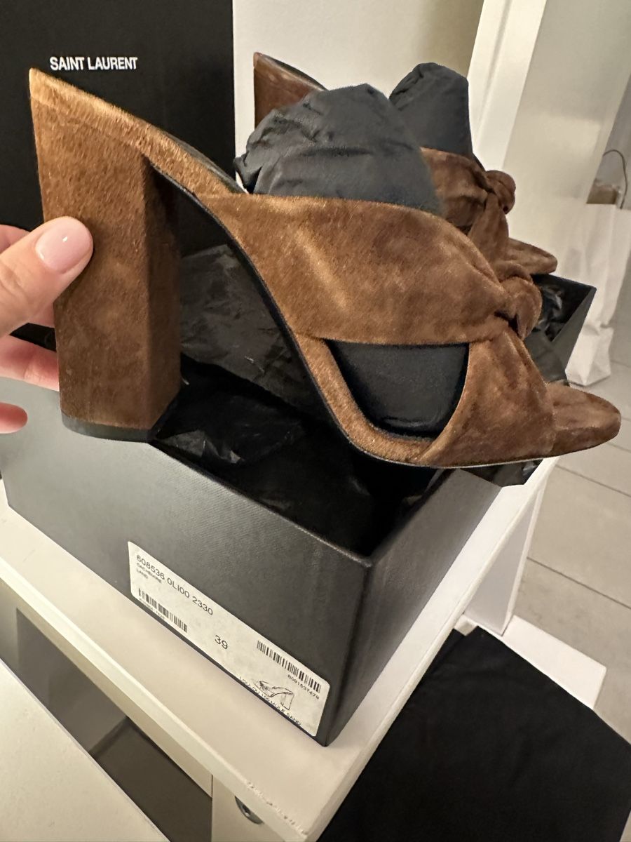 Saint Laurent Scarpe da donna: Sandals Ysl new full set – Nuovo e nell'imballaggio originale da Lugano venduto da S_nyr7 1