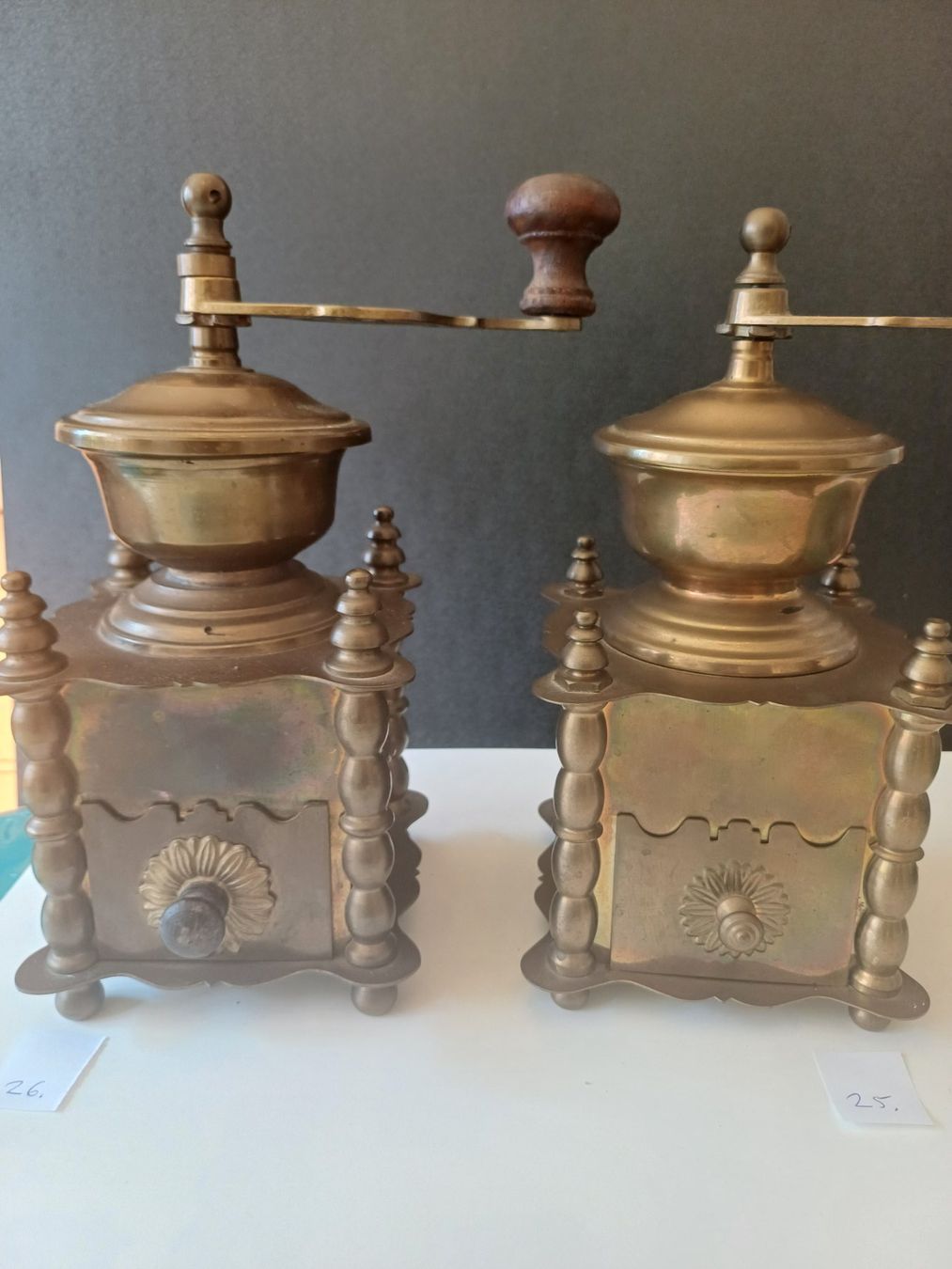 Elettrodomestici da cucina: Antike Kaffeemühle aus Messing - nostalgischer Blickfang! – Usato da Basel venduto da lex_jd5s
