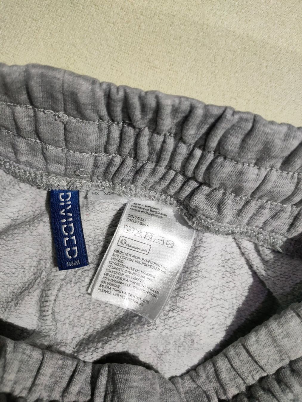 H&M Pantaloni: Trainerhose Divided Gr.146 Grau – Usato da Bronschhofen venduto da happynews2018 3