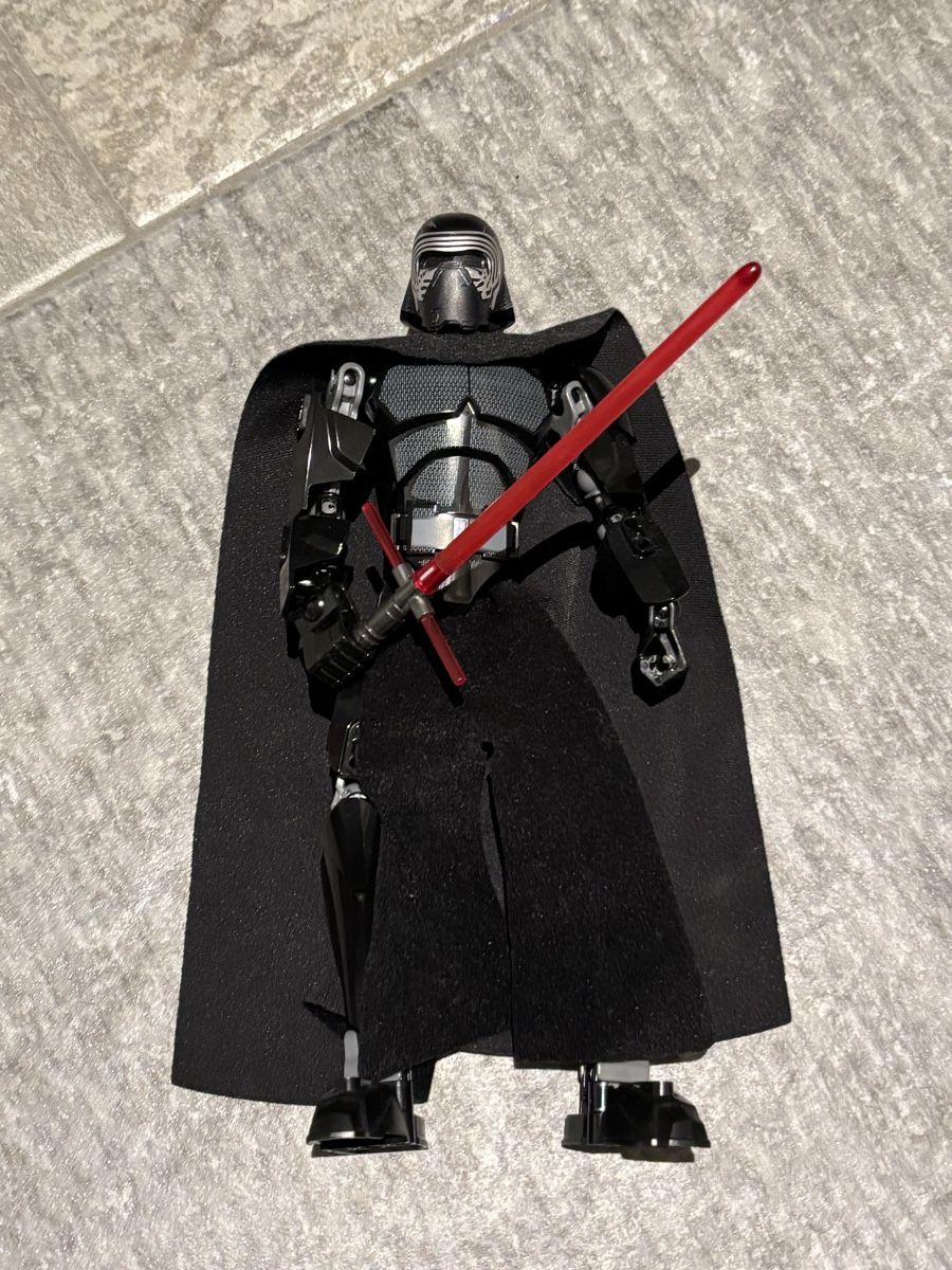 Lego Statuette: LEGO Star Wars Kylo Ren Figur – Nuovo (secondo la descrizione) da Weiningen ZH venduto da GriederRemarket 1