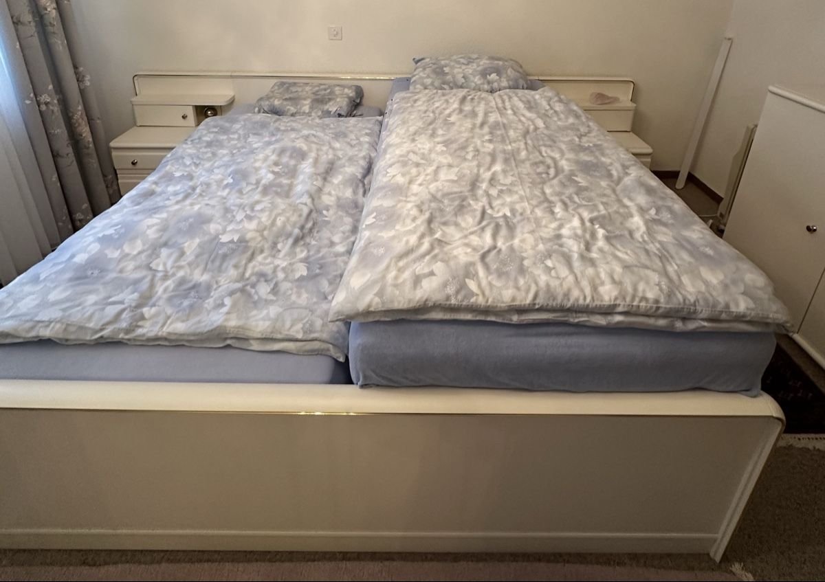 Letti: Bett mit Nachttischli, Top Zustand! – Usato da Niederlenz venduto da mer_7tf5 1