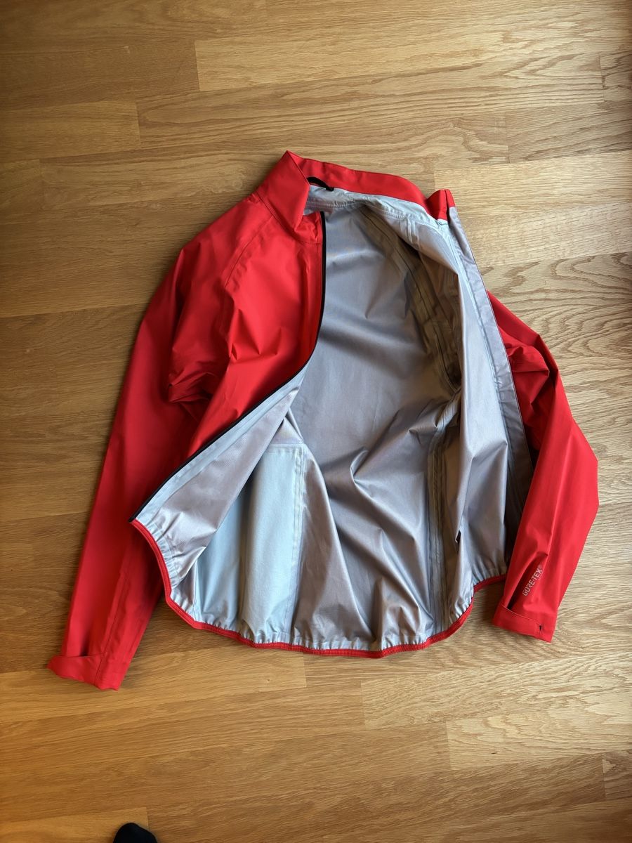 Löffler Giacche: Löffler Velojacke Prime GTX Active - Rot – Nuovo (secondo la descrizione) da Brugg AG venduto da franky_100 4