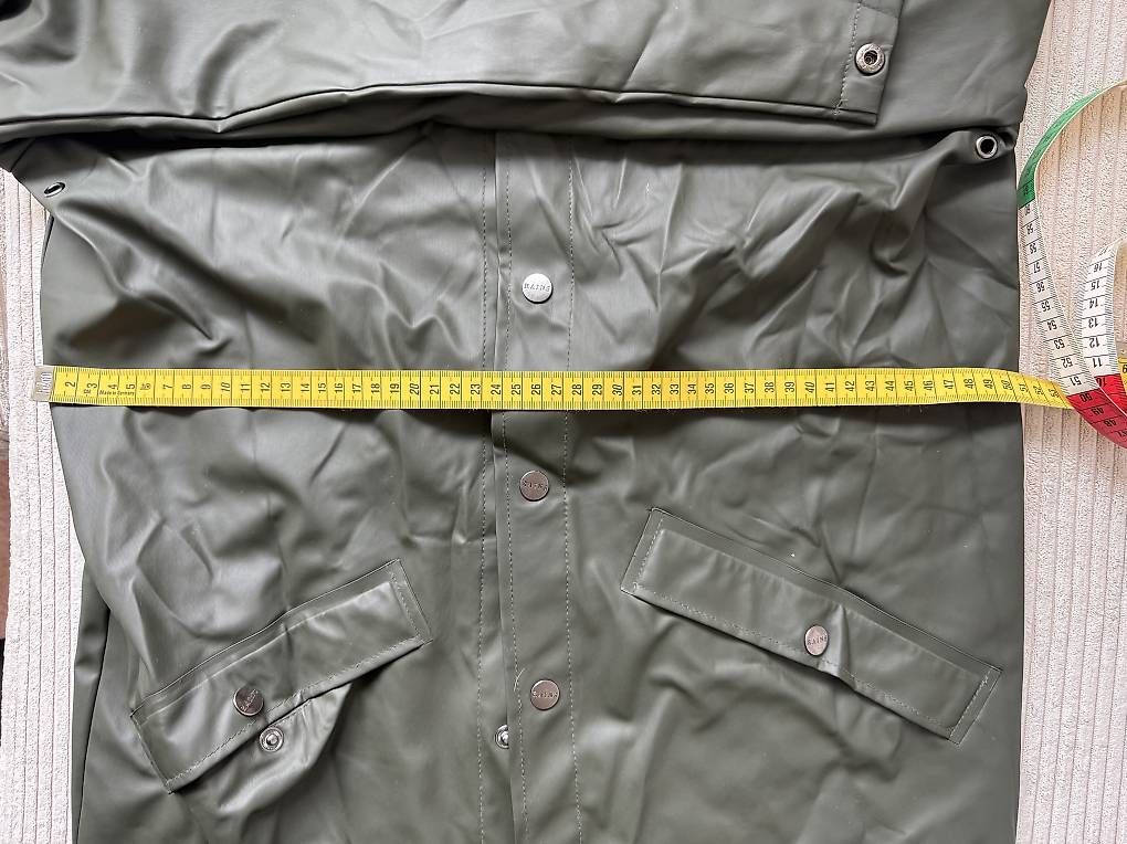 Vestes: Regenjacke Rains – D'occasion à Zürich par Angela_Chloe 3