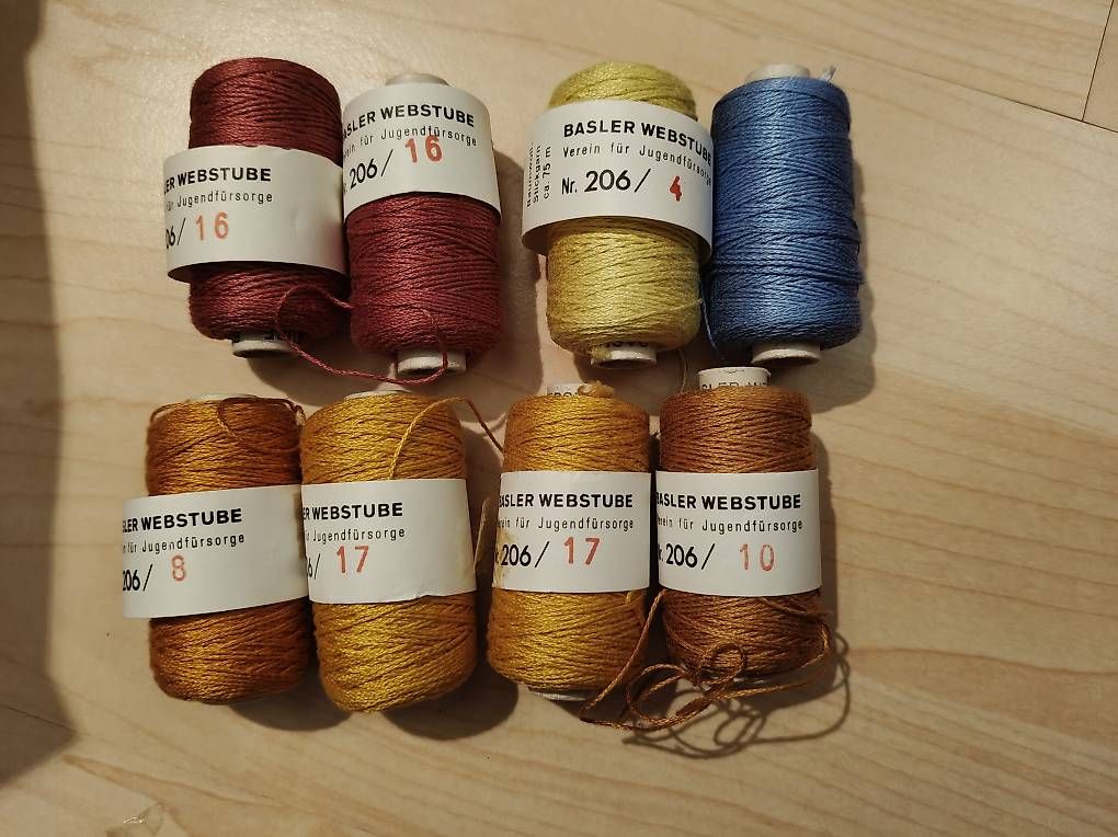 Cordicelle & Fili: Stickgarn Basler Webstube verschiedene Farben – Nuovo e nell'imballaggio originale da Schiers venduto da ver_ddm2