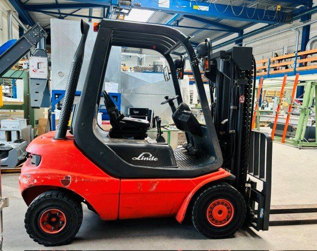 Linde Carrelli elevatori e a forche: Linde H25 Diesel – Usato da Luzern venduto da Cetina0 3