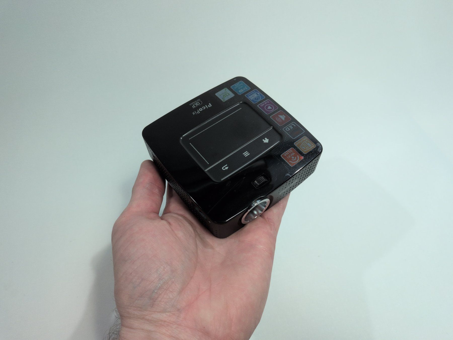 Philips Proiettori: Mini Beamer mit Akku - Philips PicoPix PPX 3614 – Usato da Rüfenacht BE venduto da swalin