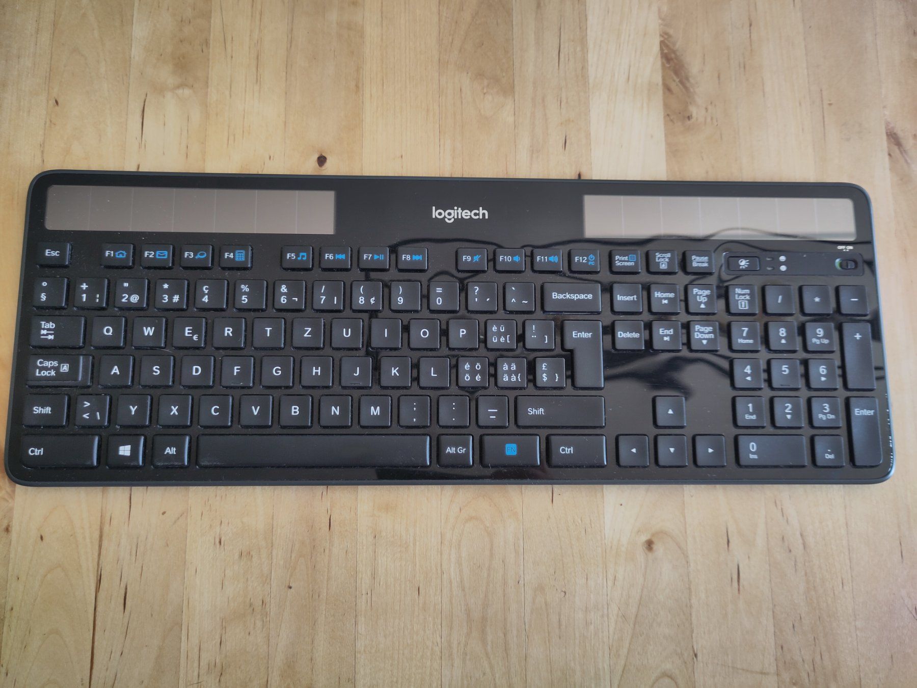 Logitech Tastiere: Tastatur Logitech K750 - defekt – Difettoso da Winterthur venduto da viv_t9wj