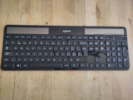 Tastatur Logitech K750 - defekt