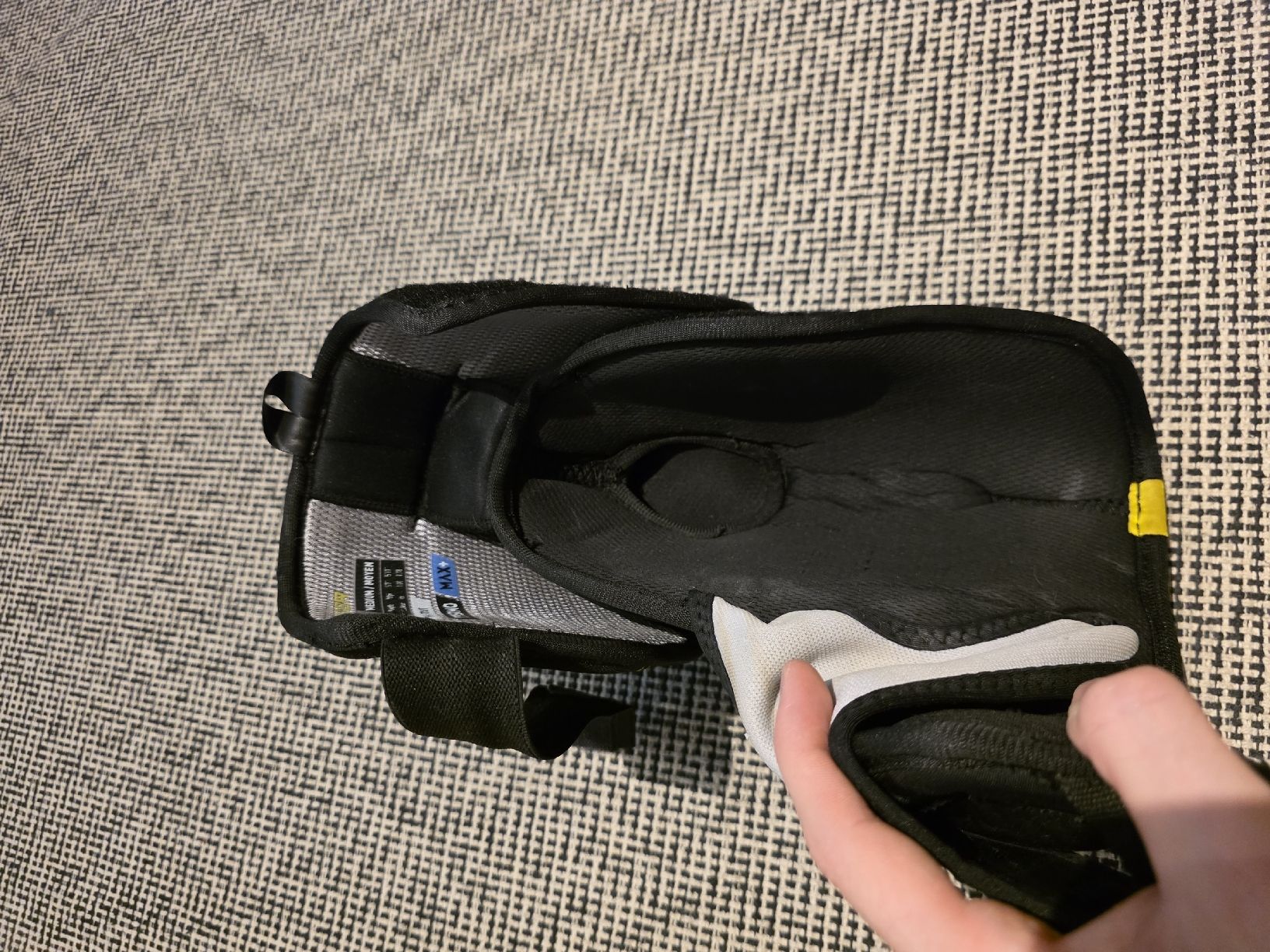 Bauer Protezioni & Imbottiture: Bauer Supreme M5 Pro Ellbogenschoner SR M – Nuovo (secondo la descrizione) da Sissach venduto da Cian_79 5