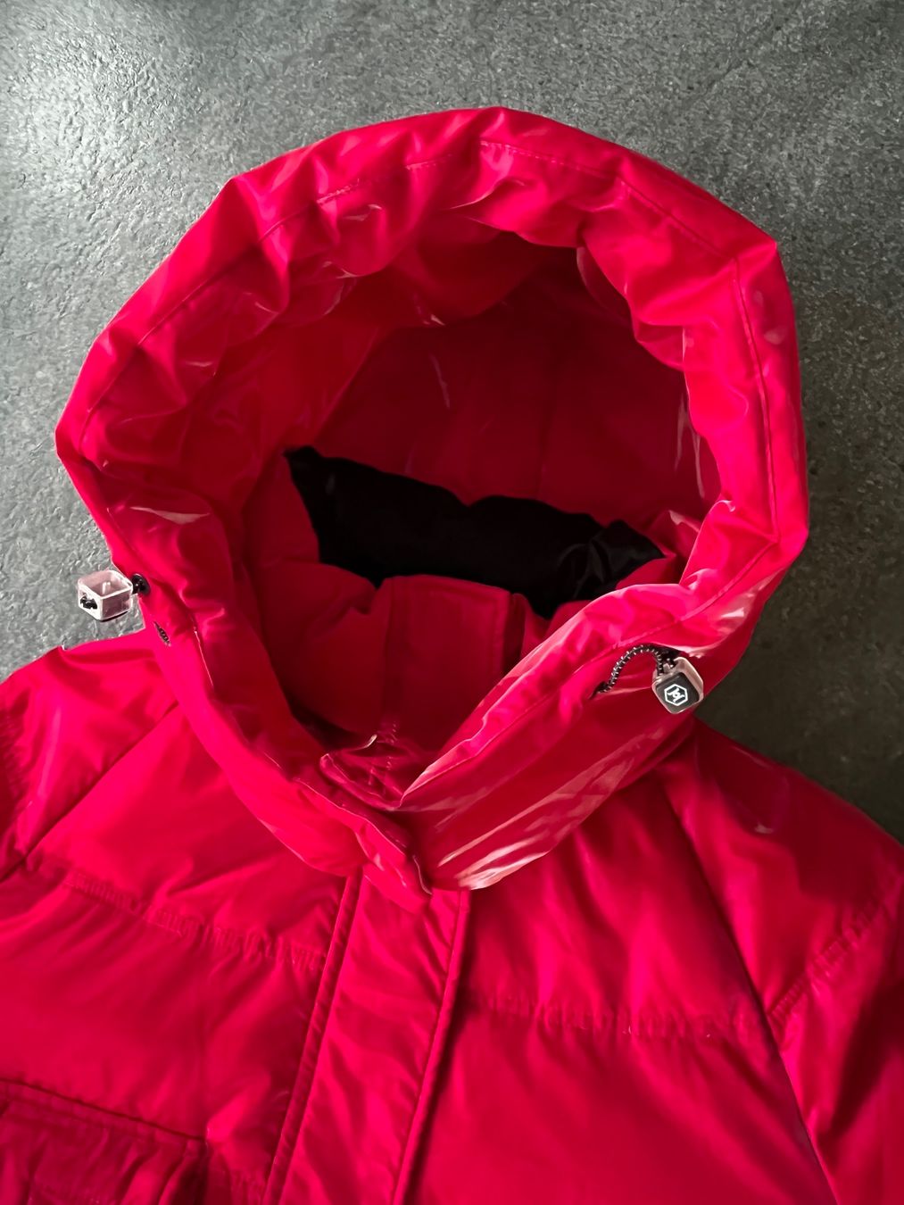 Giacche: H/UGGED/U Damen Daunenjacke - Größe L – Usato da Kilchberg ZH venduto da Simlife 1