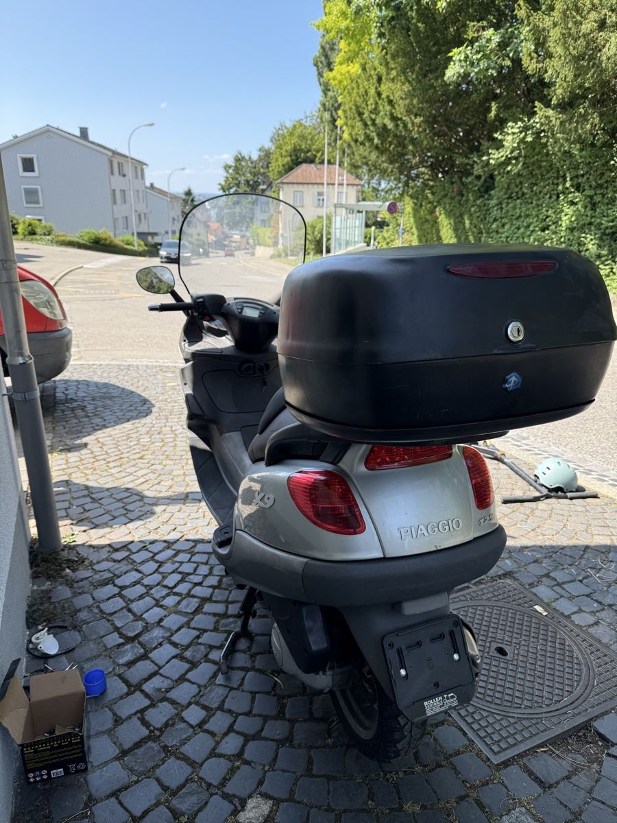 Piaggio Scooter: Piaggio x9 125 – Difettoso da Oberbüren venduto da kou_xlm8 4