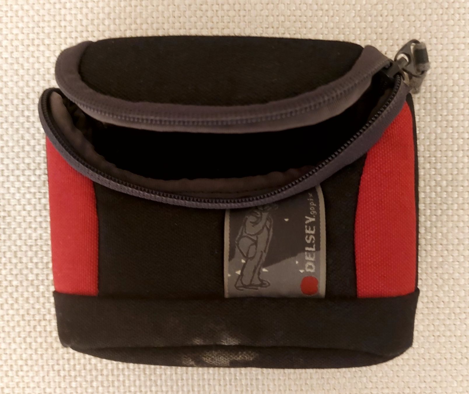 Fotocamera: Schutzhülle Digitalkamera cm. 15x11 – Usato da Adligenswil venduto da raba21