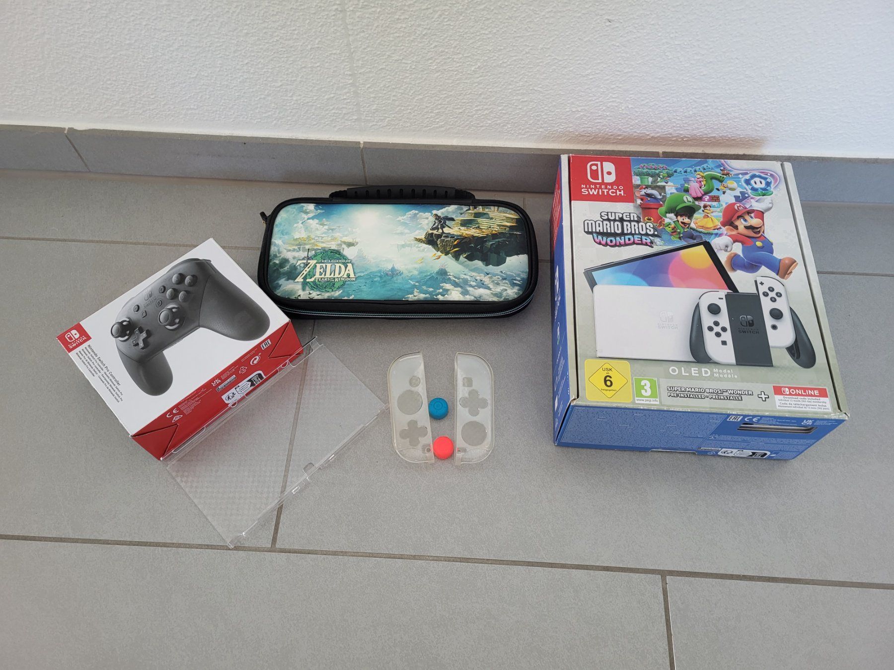 Nintendo Console: Nintendo Switch (OLED-Modell) mit Zubehör – Usato da Boswil venduto da i12i 1