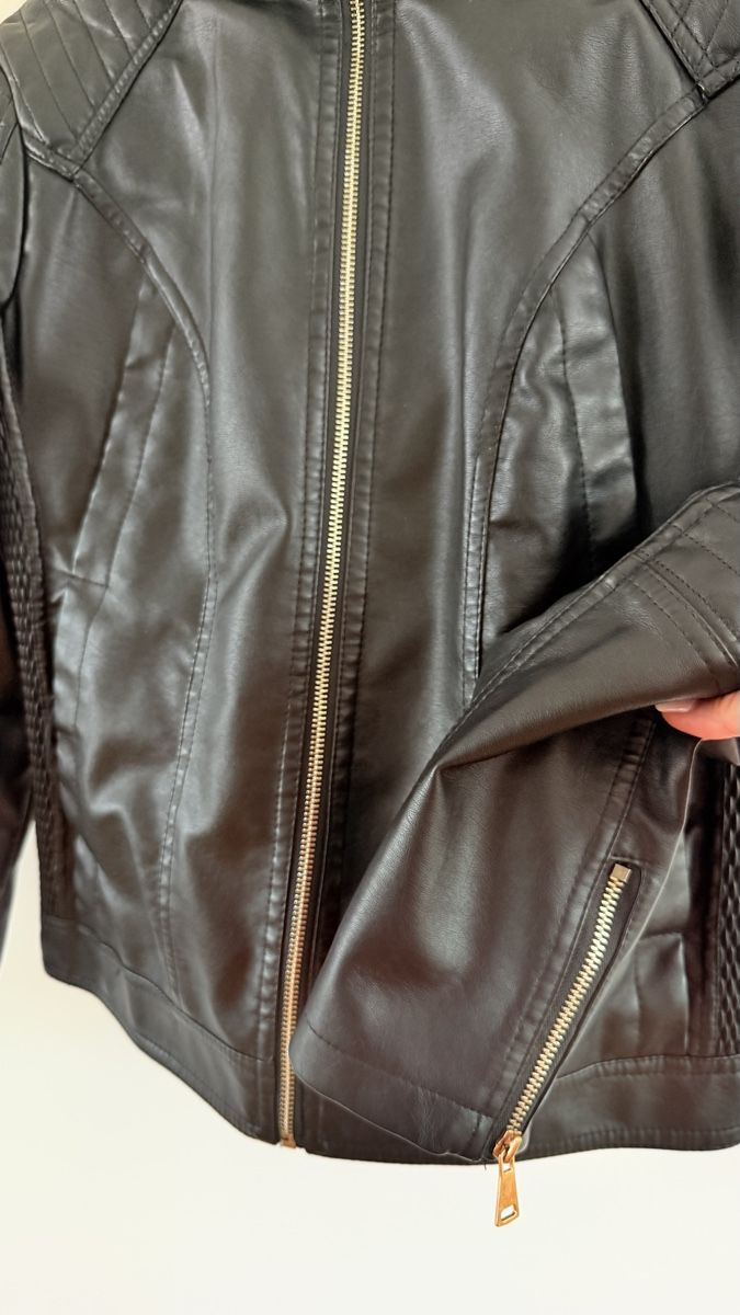 Giacche: Kunstlederjacke mit Kapuze Schwarz Grösse L – Usato da Jonen venduto da BMWE369 2