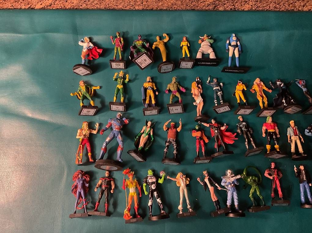 Statuette: 51 figurine da collezione DC e Marvel, Eaglemoss – Usato da Davesco-Soragno venduto da ele_vxg5 1