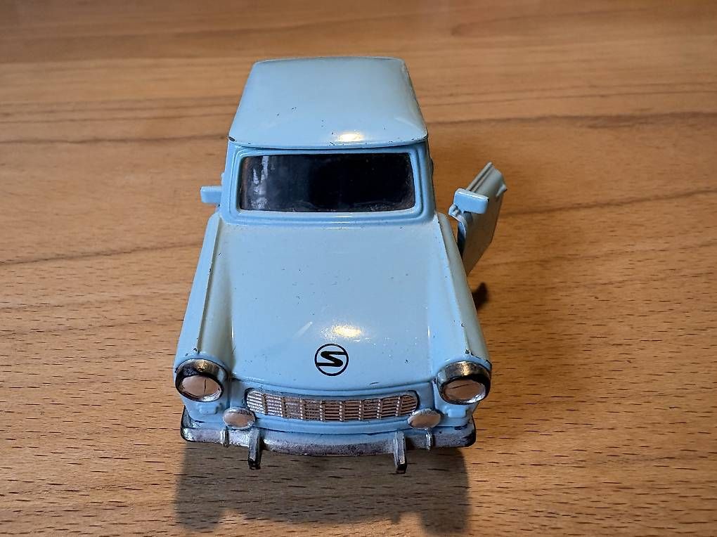 Modellini d'auto: Trabi mit Rückaufzug-Motor – Usato da Basel venduto da sin_5npn 2