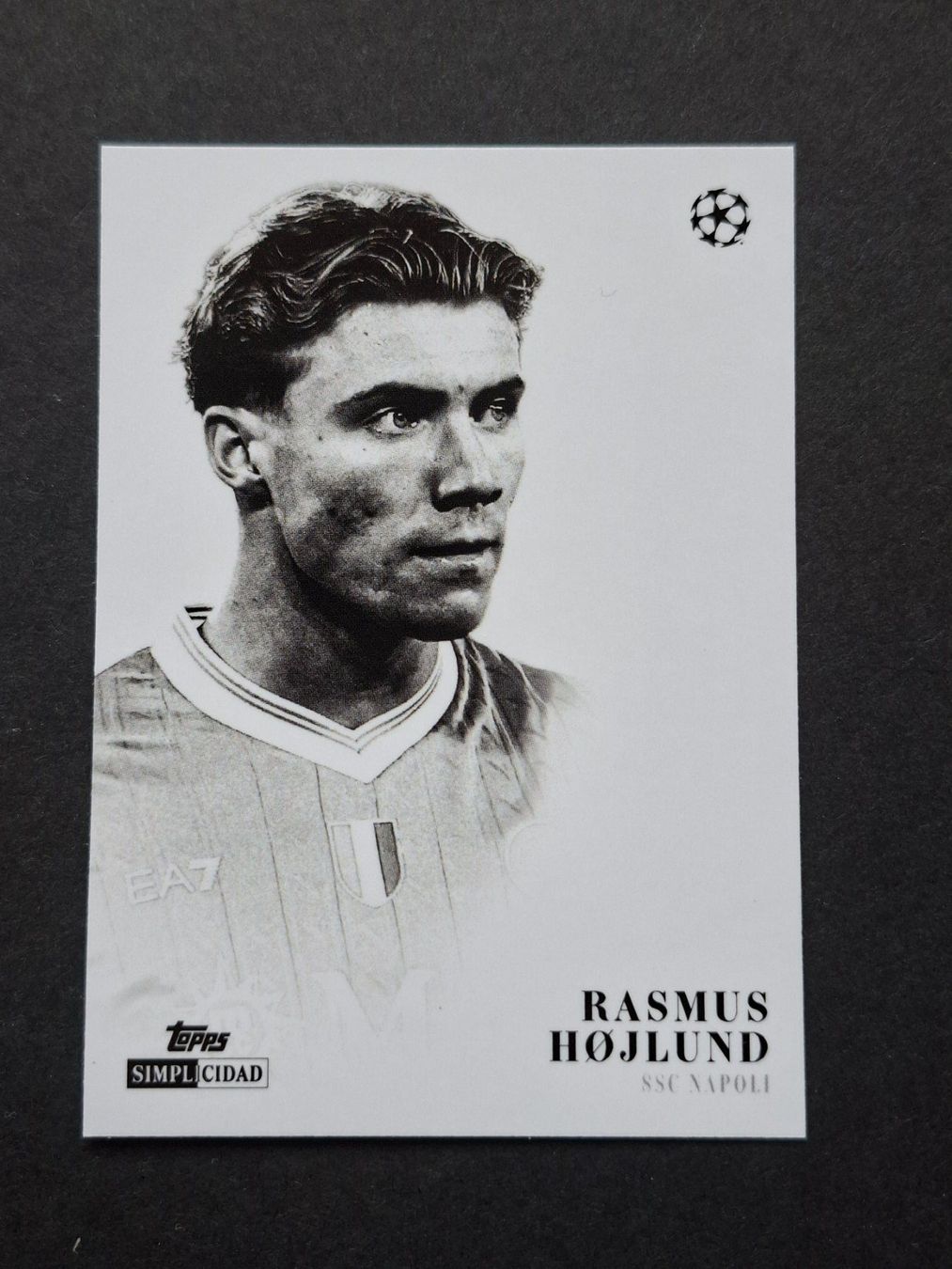 Topps Carte collezionabili: Rasmus Hojlund Estrellas Topps Simplicidad 25-26 – Usato da Olten venduto da cweb