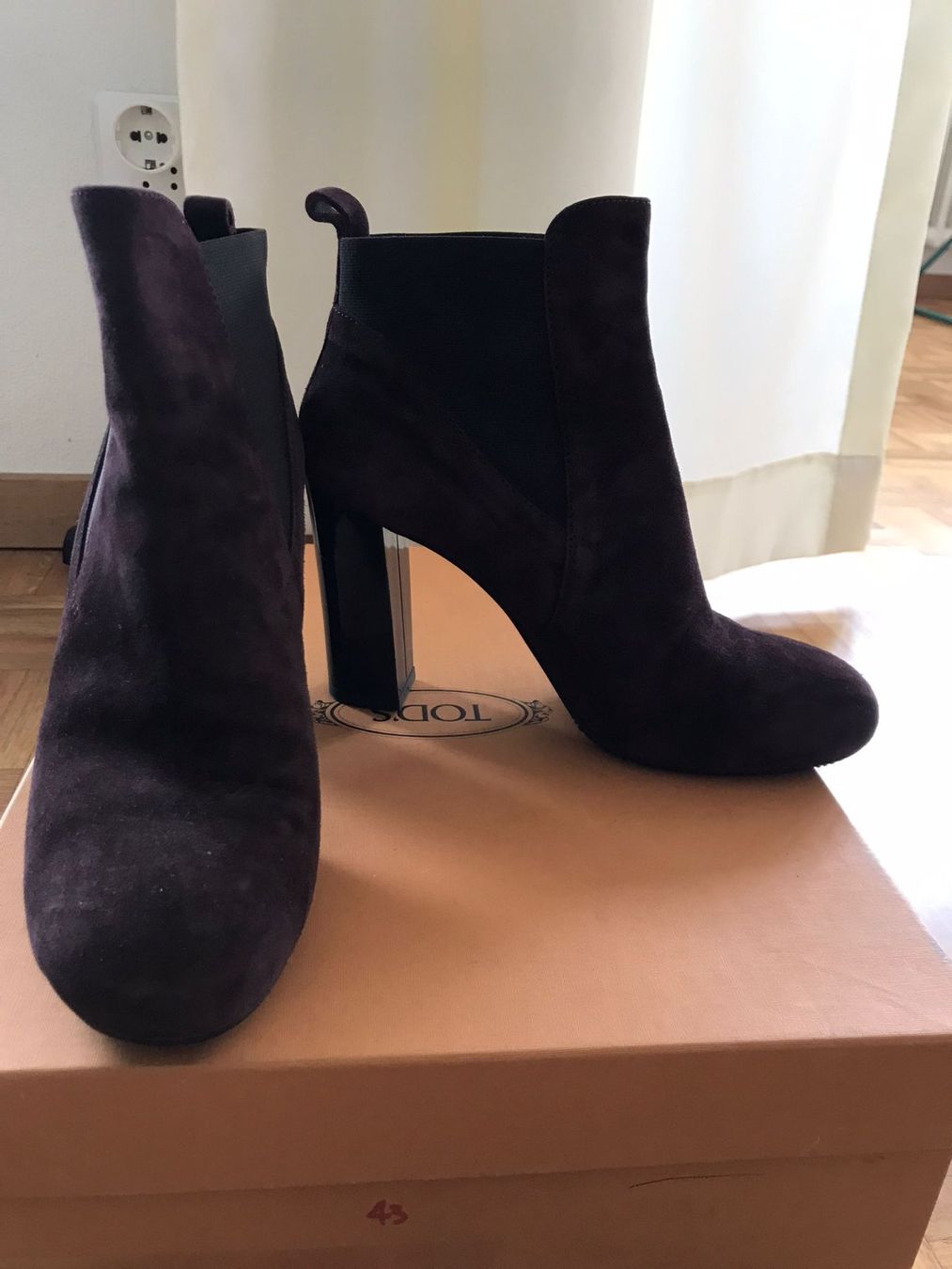 Hogan Scarpe da donna: Hogan Stiefeletten 8CM Suede (neu) – Nuovo (secondo la descrizione) da Zürich venduto da burcak01