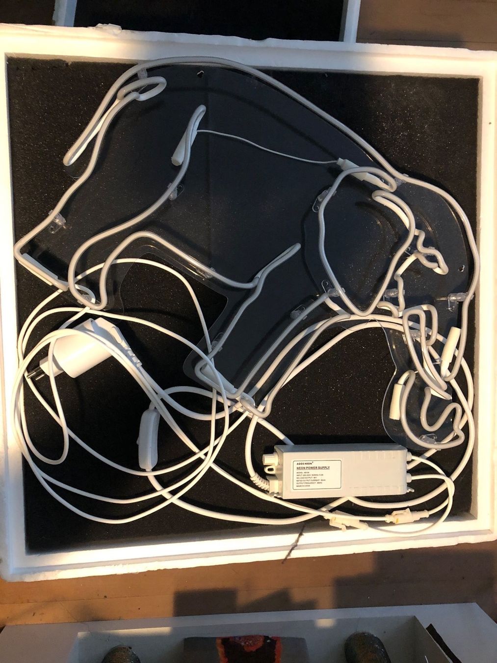 Lampade: Neon Lampe Elephant – Usato da St. Gallen venduto da sunshirin 2