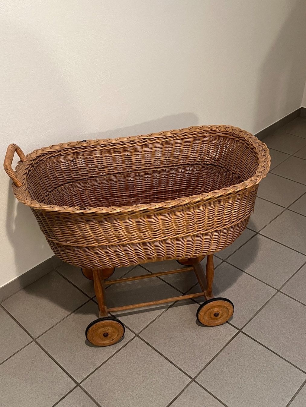 Culle: Vintage Stubenwagen mit Rollen – Usato da Lenz venduto da Klimbim7083 4