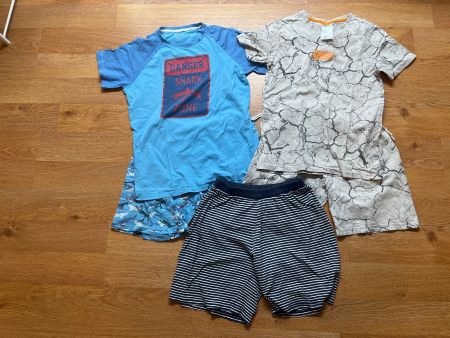 Lot de pyjamas