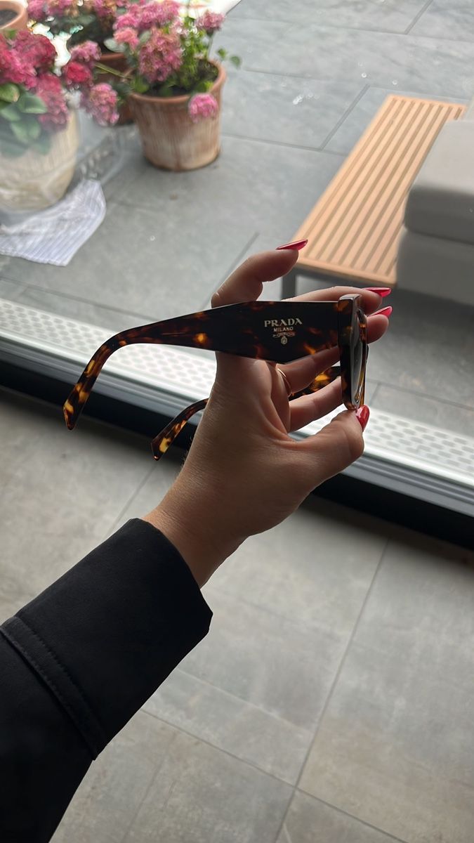 Prada Occhiali & Lenti: Prada Sunglasses – Usato da Burg AG venduto da sha_f257