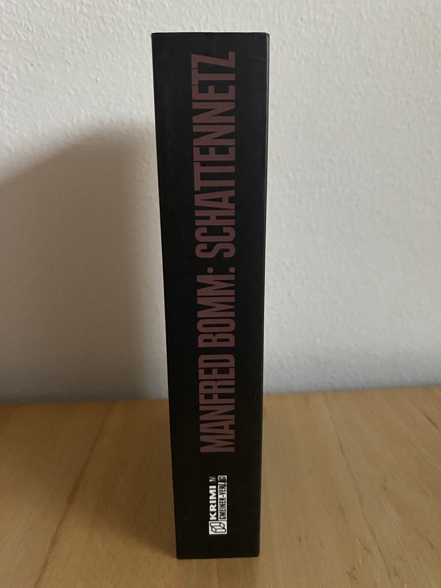 Libri: Schattennetz / Krimi - Manfred Bomm – Usato da Schwarzenburg venduto da Michellu 2