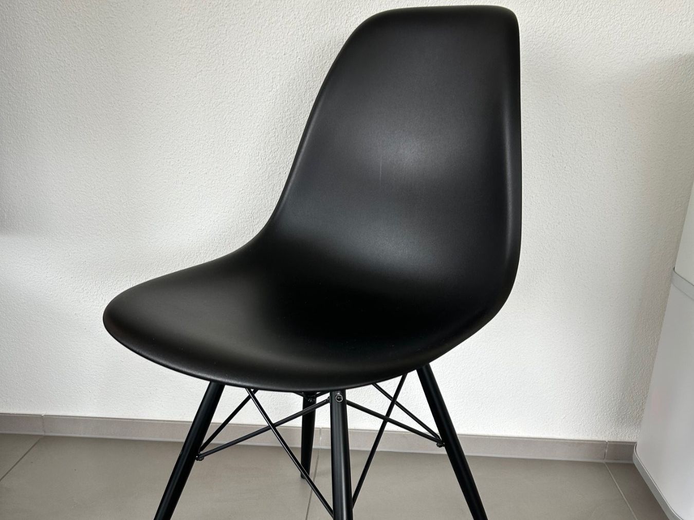 Vitra Sedie: Eames Plastic Side Chair DSW von Vitra – Usato da Pfaffhausen venduto da truempi 1