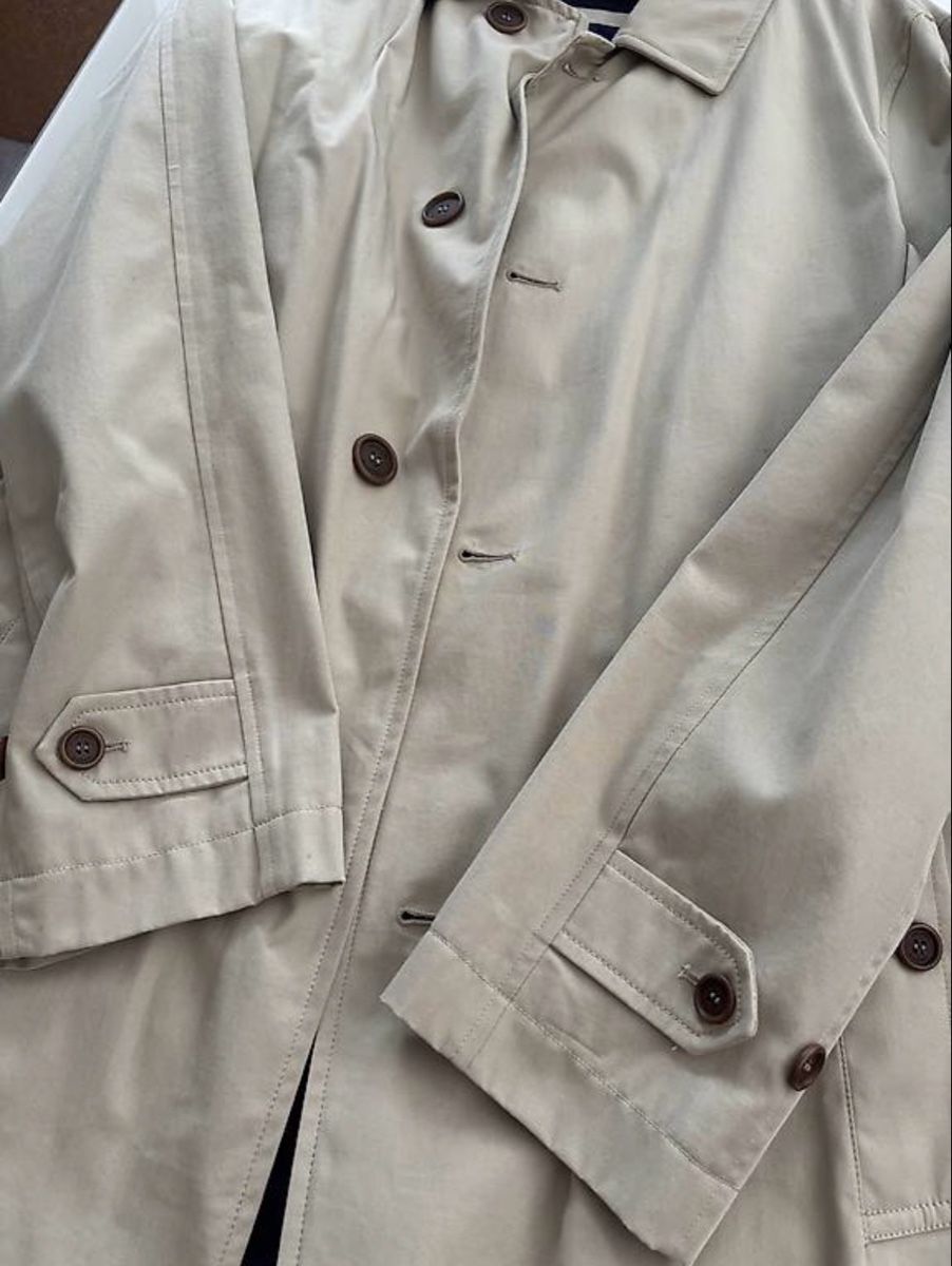 Lacoste Mäntel: Lacoste Mantel – Neu (gemäss Beschreibung) aus Lachen SZ von leo_c2mh 2