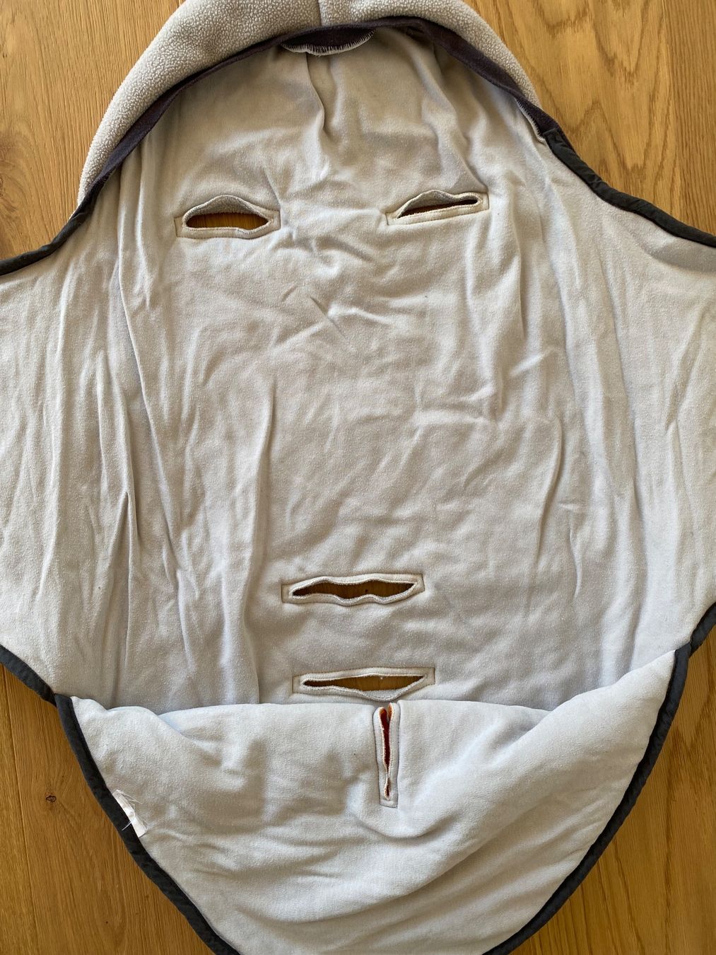 Coperte: Herzige Einschlagdecke warm – Usato da Trachslau venduto da RetoM1982 2