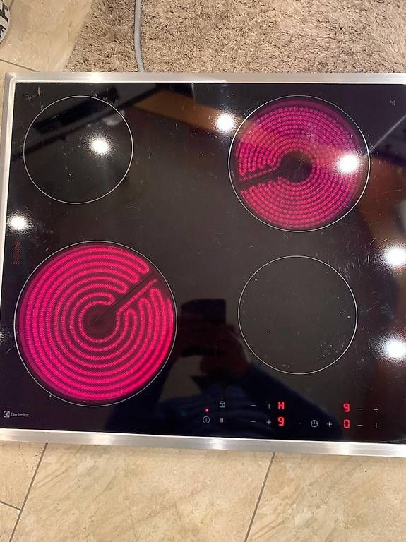 Herde: Einbau Glaskeramik Marke Electrolux Touch Display – Gebraucht aus Anglikon von ver_s2p8 2