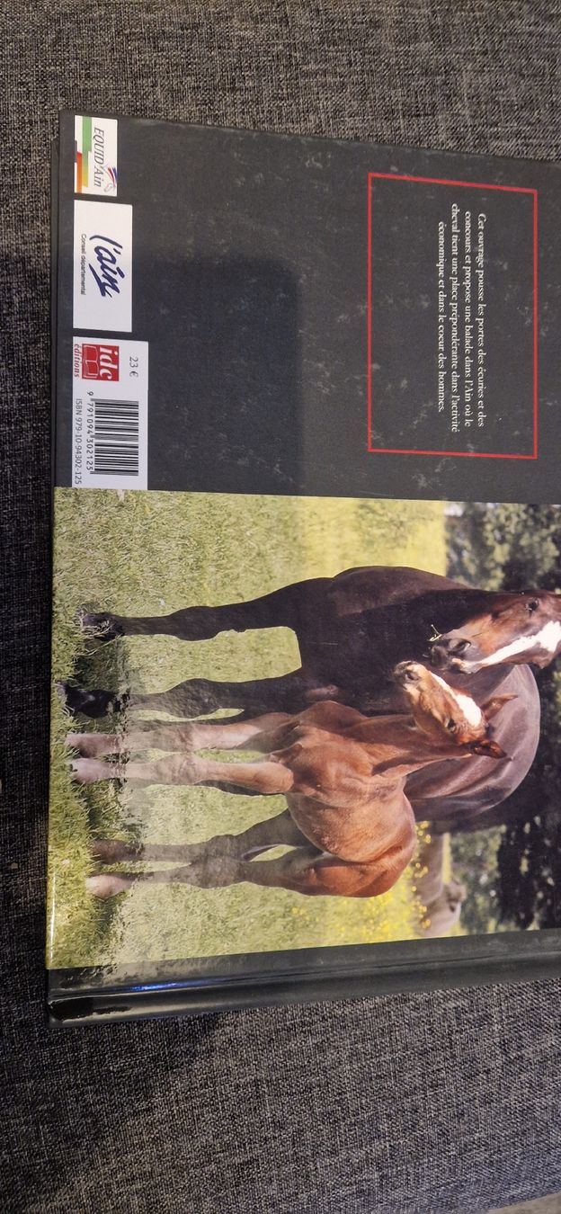 Libri: Livre "Chevaux de Légendes" état neuf – Usato da Siviriez venduto da Livre1971 3