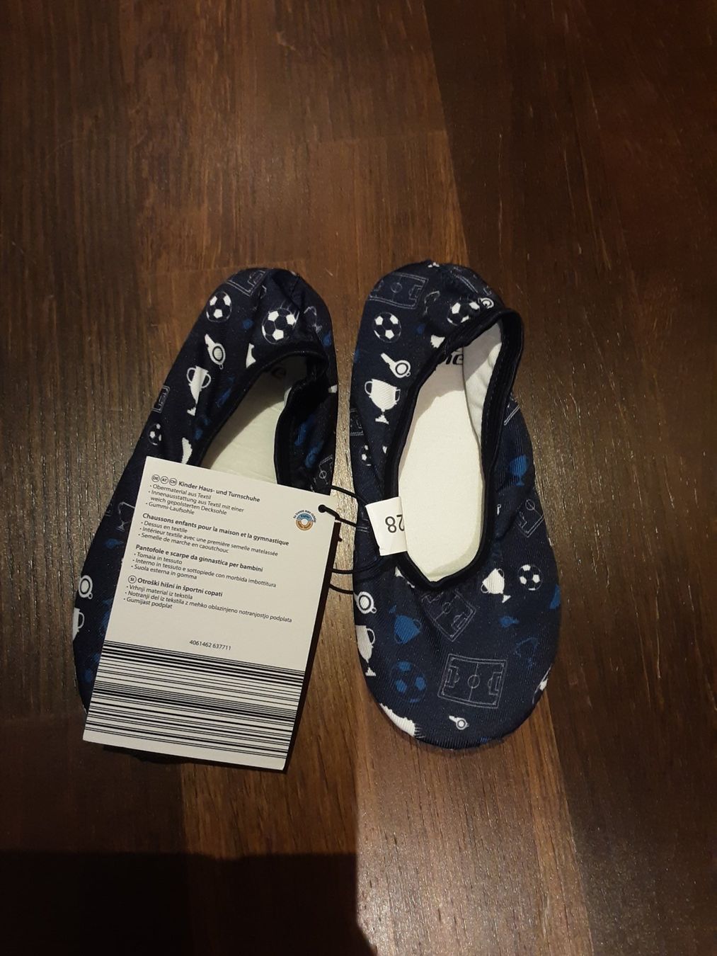 Scarpe per ragazzi: Kinder Haus- und Turnschuhe – Nuovo e nell'imballaggio originale da Glattfelden venduto da Roman2504 1