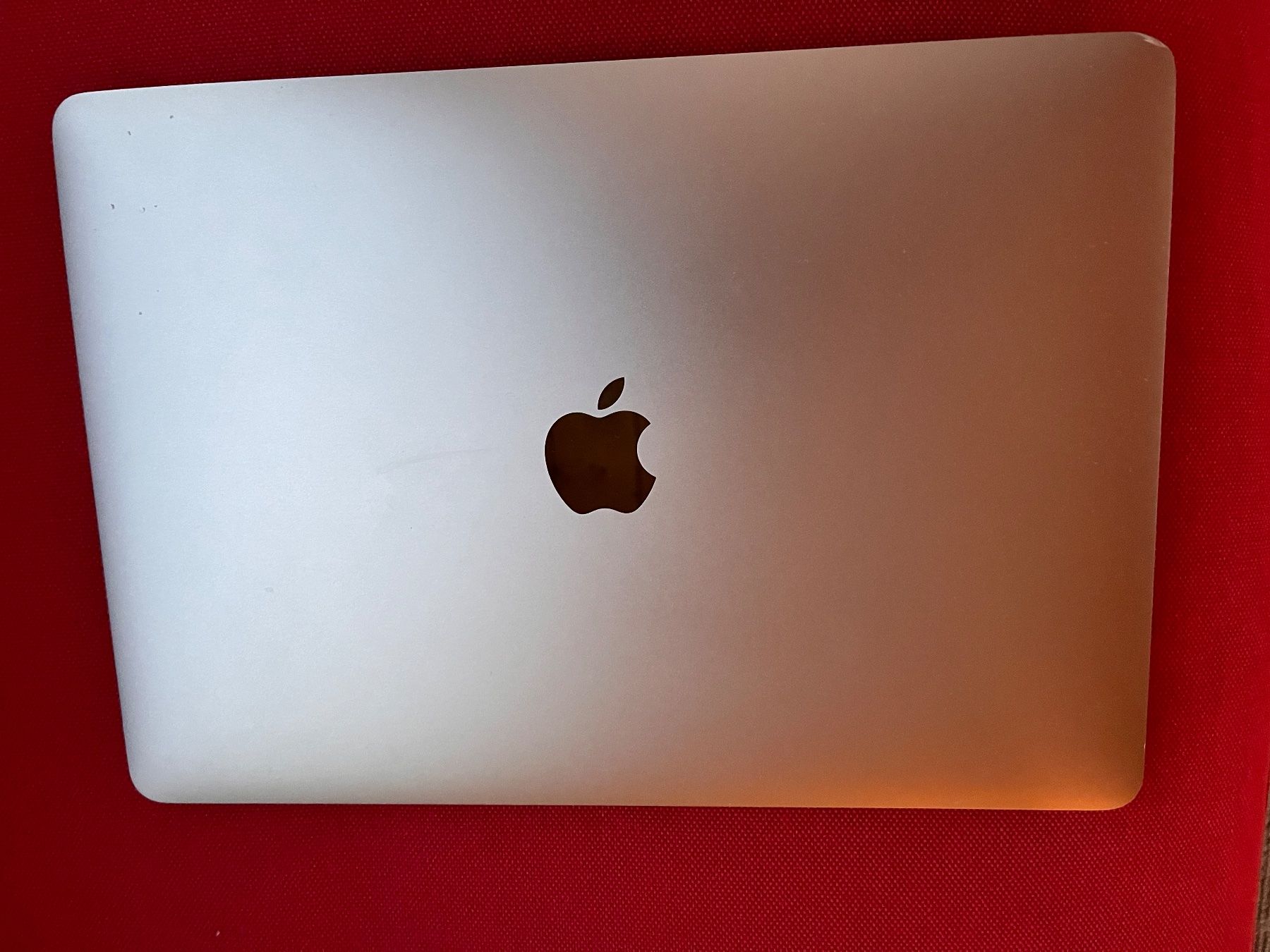 Apple Notebooks: MacBook Pro 2015 – Defekt aus Grimisuat von  1